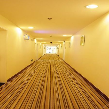 דאליין 7 Days Inn Gangwan Square מראה חיצוני תמונה